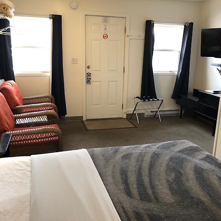 Creston Valley Motel Экстерьер фото