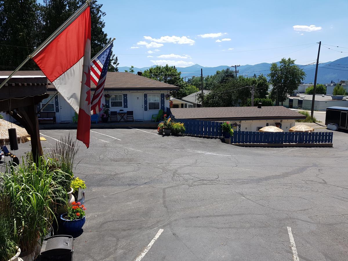 Creston Valley Motel Экстерьер фото